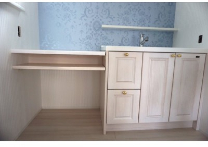 洗面横にカウンター