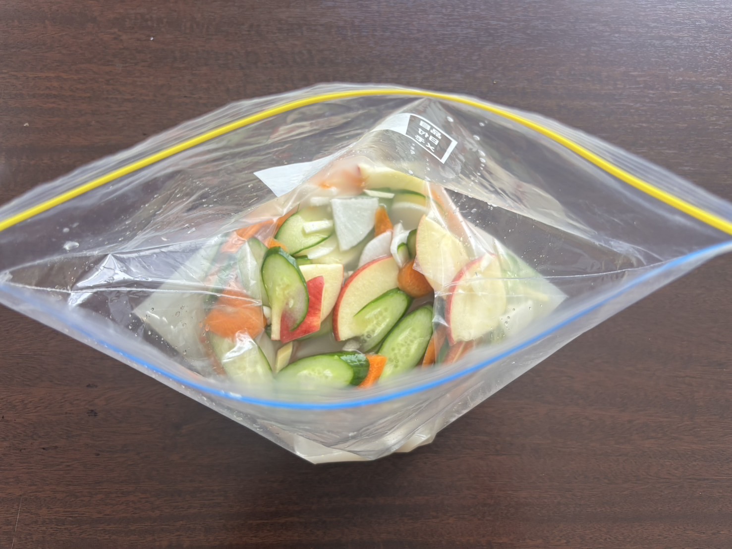 塩麹を使って水キムチ作り!!【関店】