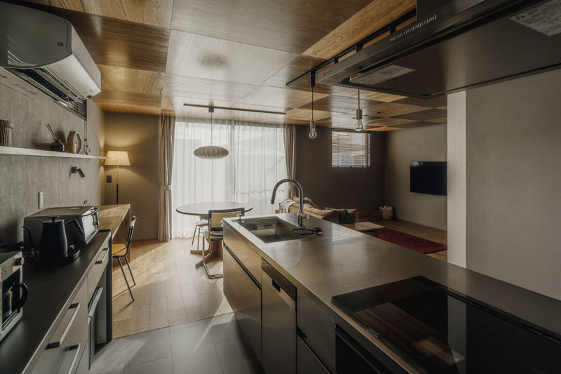 デザインに惚れ込んだオールステンレスキッチン