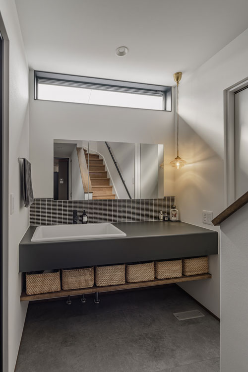リノベーション感のある洗面スペース